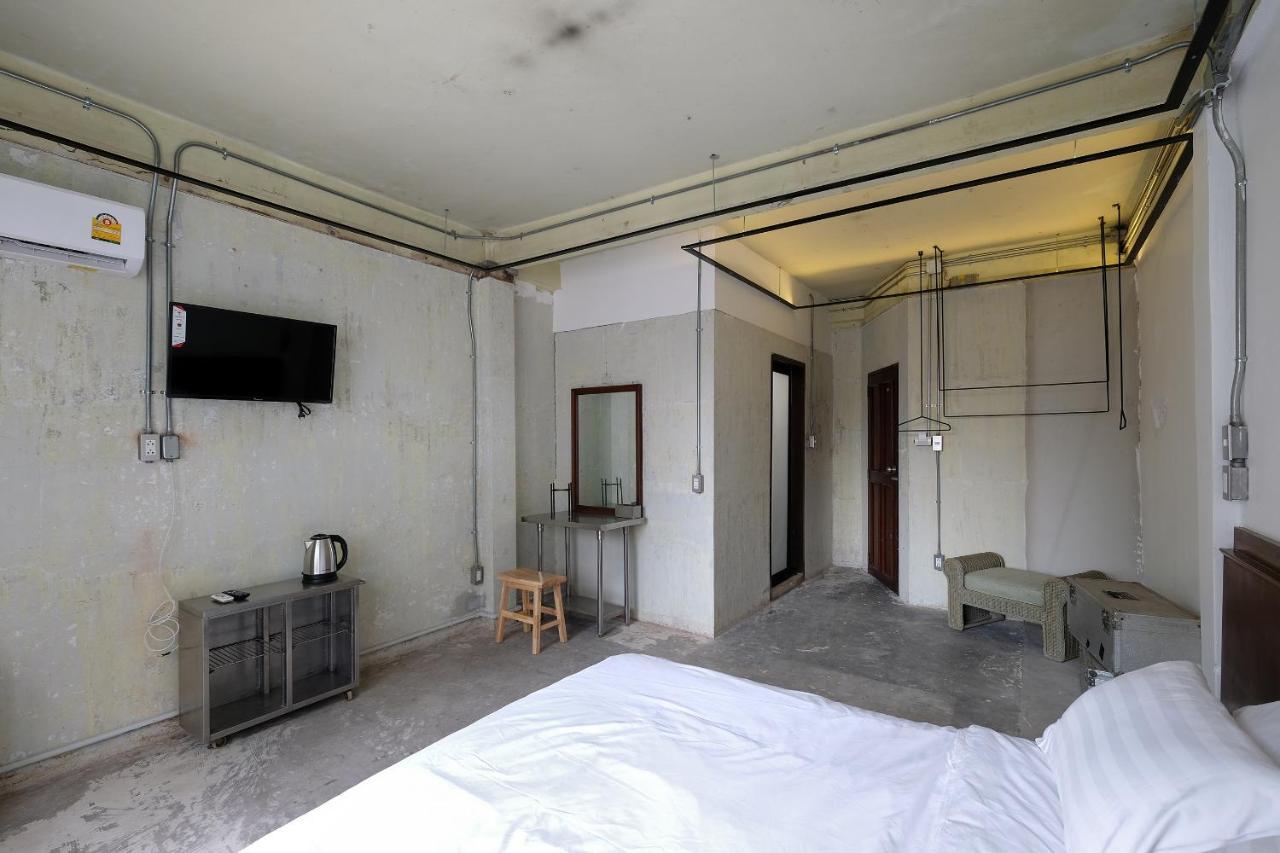 Ep1 Shophouse Hotel Bangkok Exterior photo