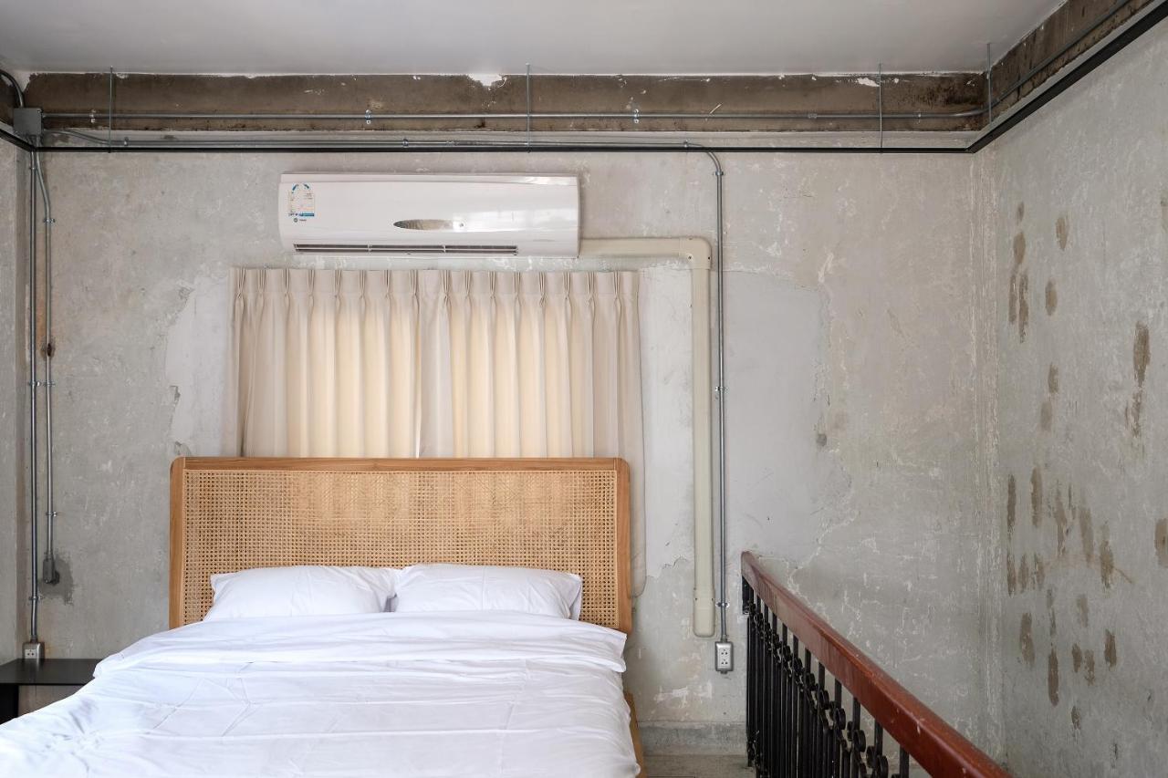Ep1 Shophouse Hotel Bangkok Exterior photo